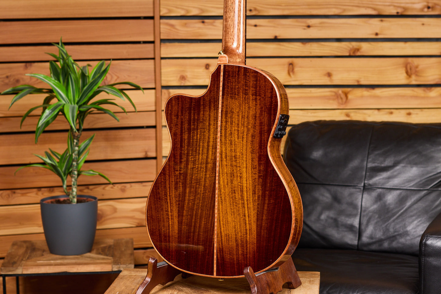 EXOTICSUITECE ORTEGA The Private Room 4/4 Konzertgitarre 6-String - Natural + Gigbag