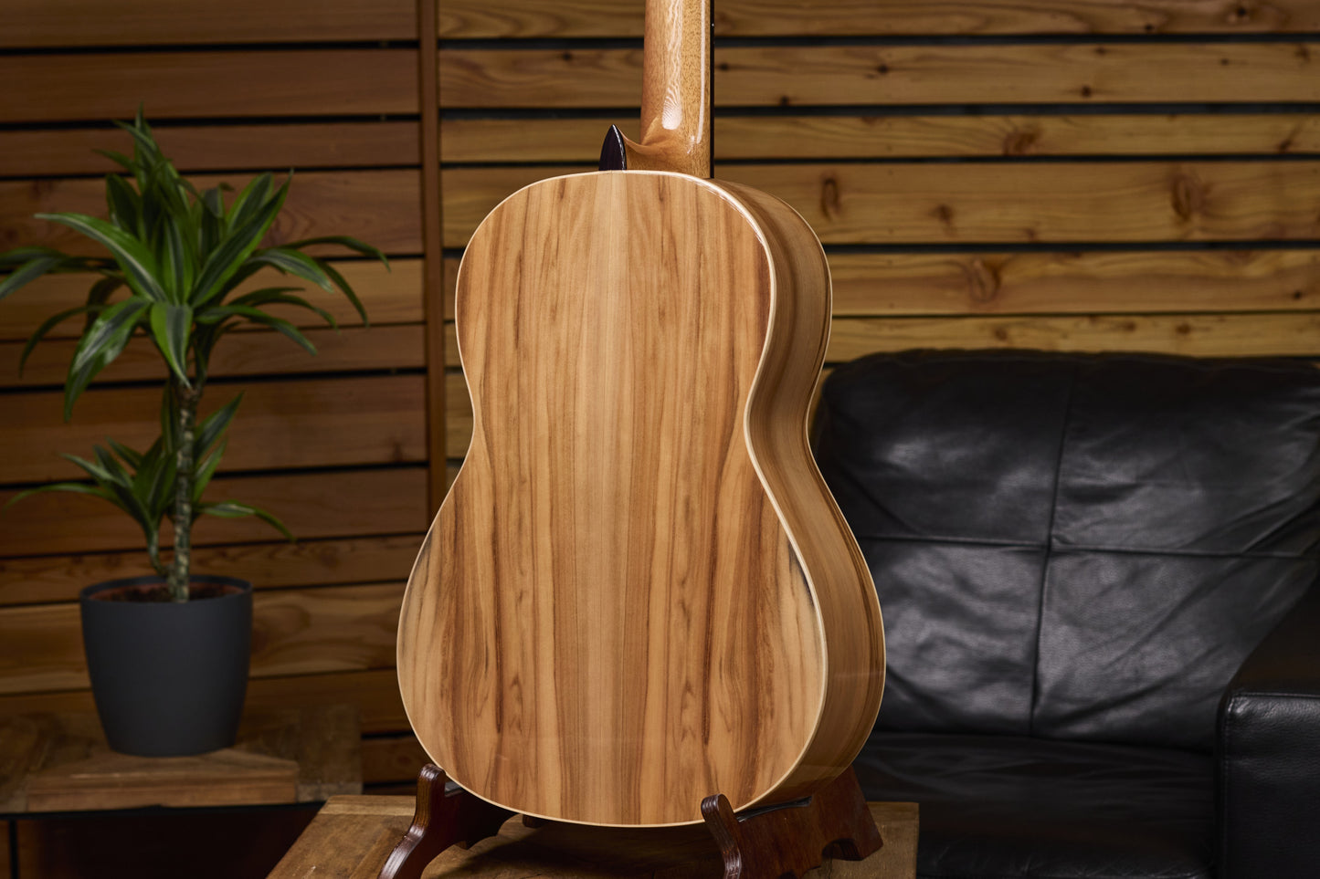 Ortega classical guitar R121 SN